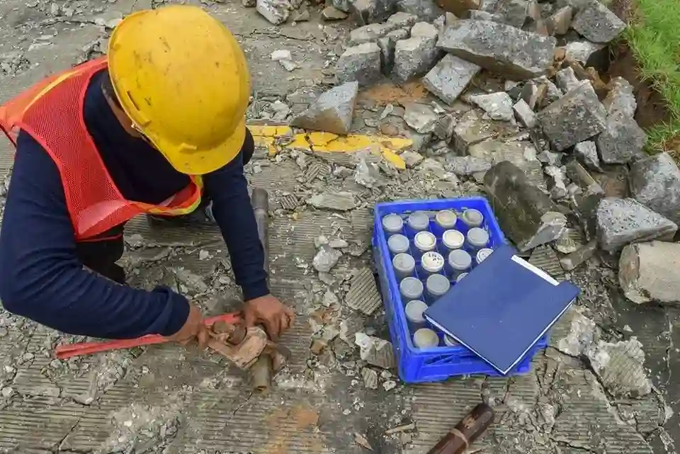 Límites de Atterberg en Valparaíso: Análisis Preciso de Suelos Finos