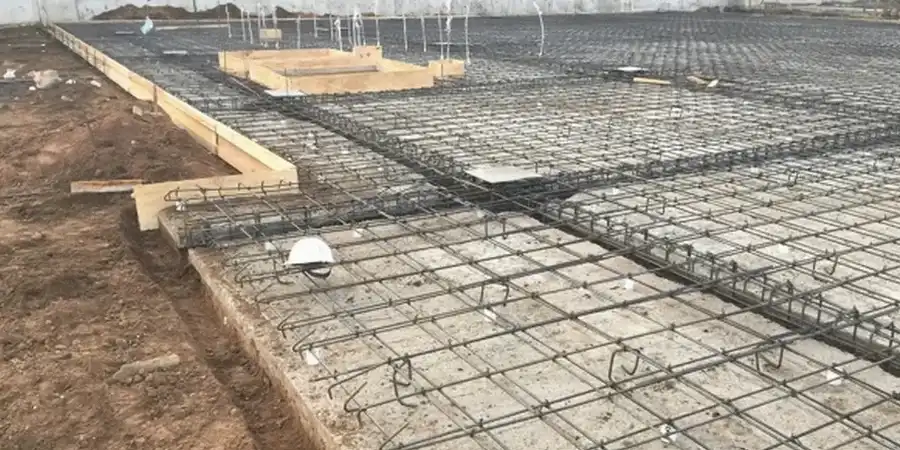 Diseño de Losa de Cimentación en Valparaíso: Solución para Suelos Complejos